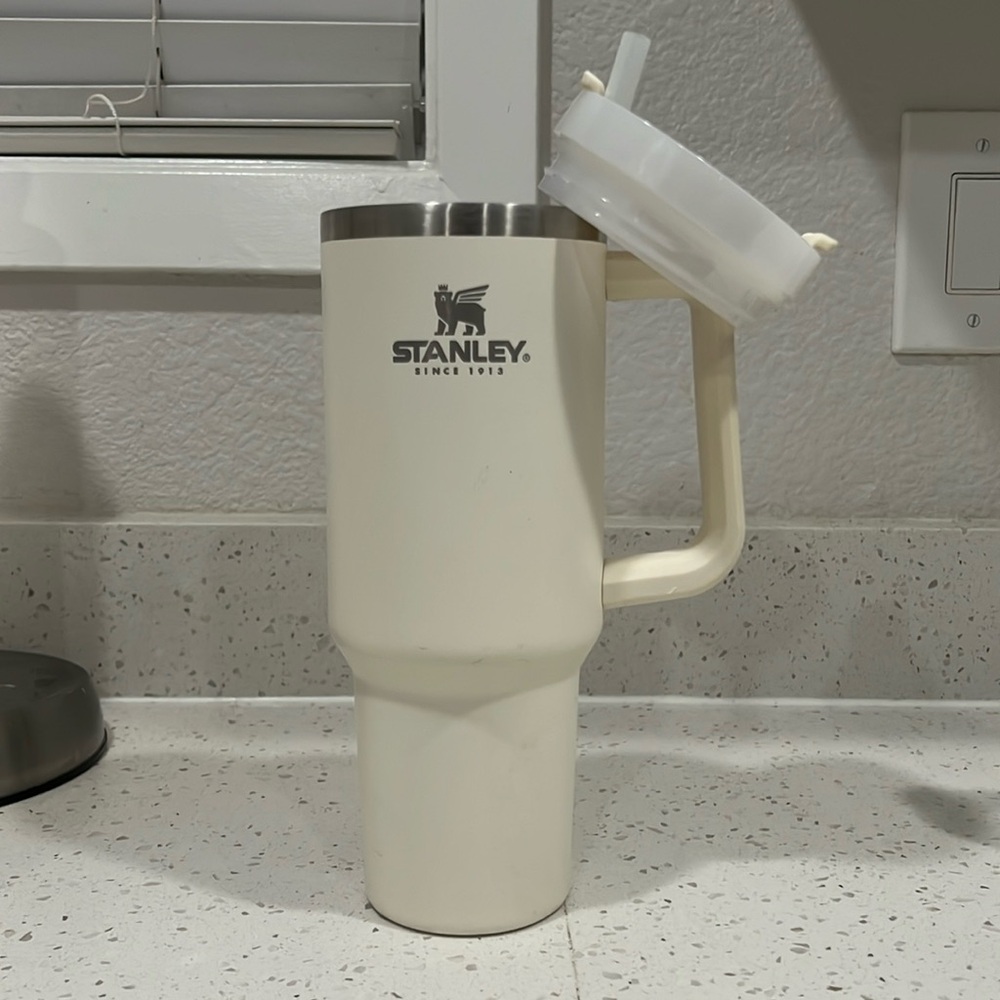 Cream 40oz Stanley